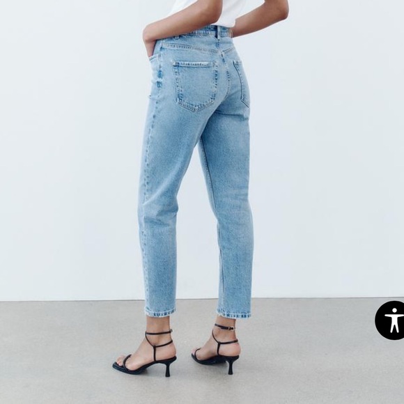 Women’s Zara Mom Jeans - Picture 2 of 2